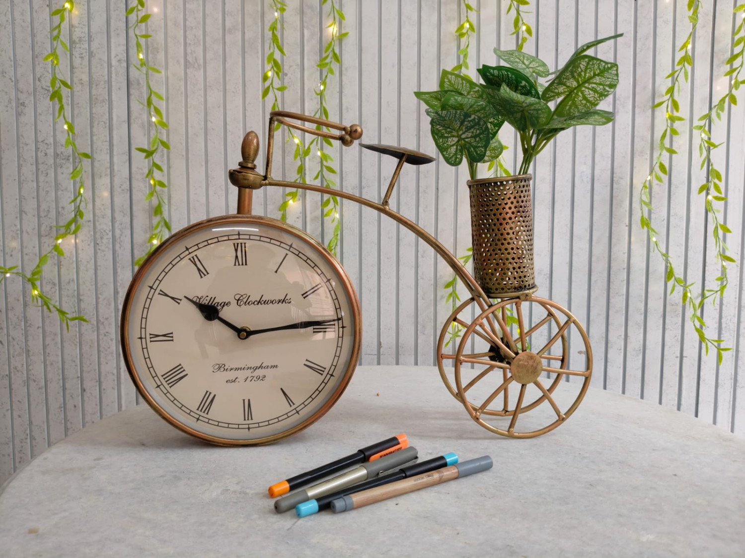 Big Vitnage Big Clock + Tokri